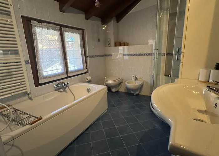 Semesterbostad Casa Zia Pia Baveno